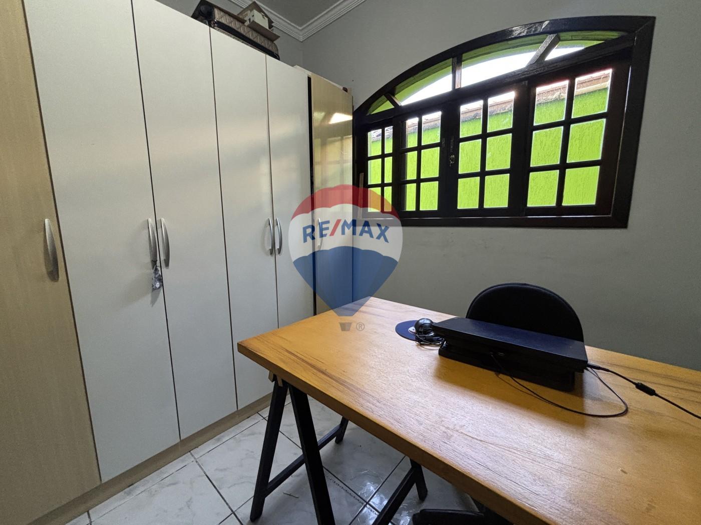 QUARTO/ ESCRITÓRIO